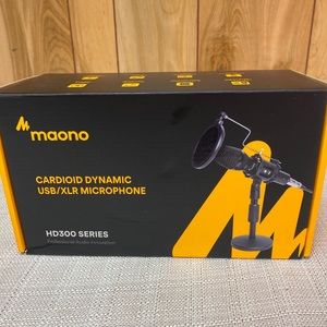 Maono AU-HD300T Cardioid Dynamic USB/XLR Microphone